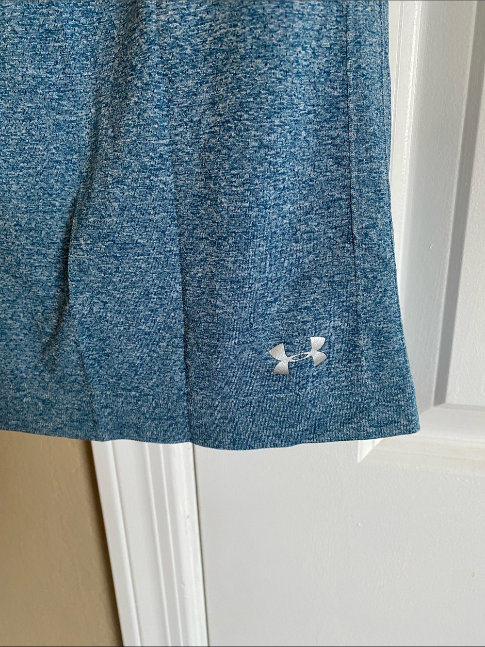 Under Armour Bundle Racerback Workout Tanks Blue & Black Size Medium Approx - Picture 5 of 6